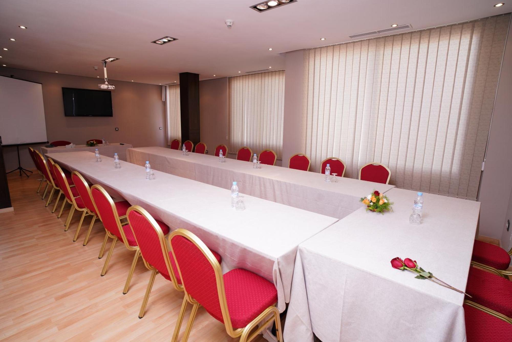 Hotel La Capitale Rabat Buitenkant foto